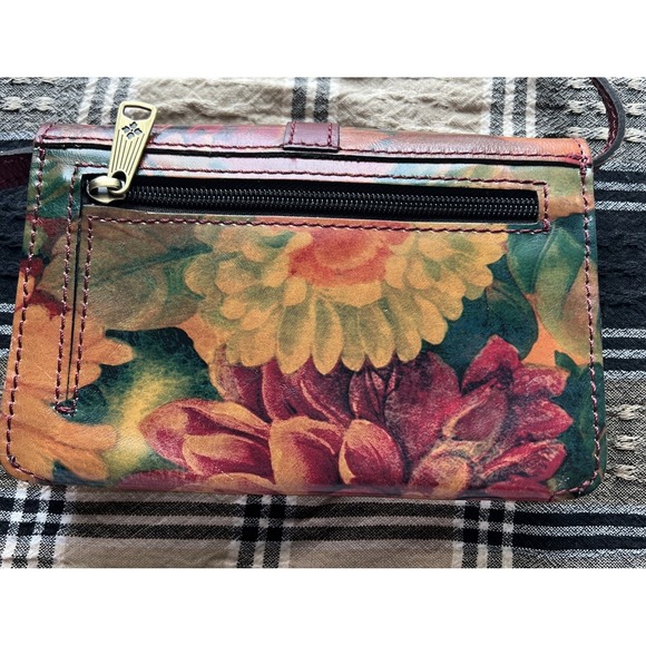 Patricia Nash Torri Small Floral Leather Crossbody Bag Clutch 7.5" x 5" x 2" - Picture 2 of 14